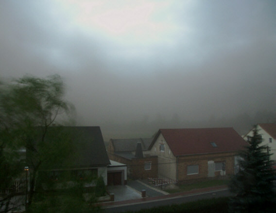 Sandsturm berm Dorf